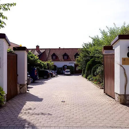 Fogado Az Oreg Preshez Mór